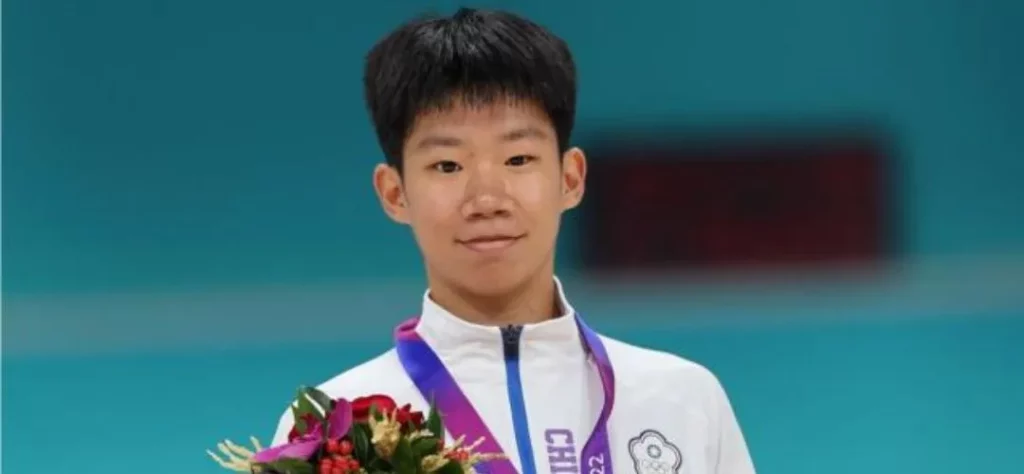 施沛妤拿下杭州亞運滑輪溜冰女子1萬公尺計點淘汰賽金牌／圖片來源：Yahoo!奇摩新聞