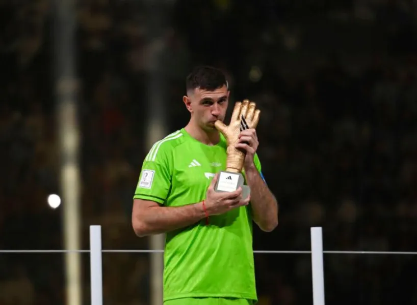 世界盃金靴獎、金手套獎與金球獎有什麼不同？足球個人獎項全解析！