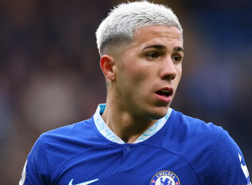 安素·費南迪斯 (Enzo Fernández) 是切爾西重要的年輕邊衛