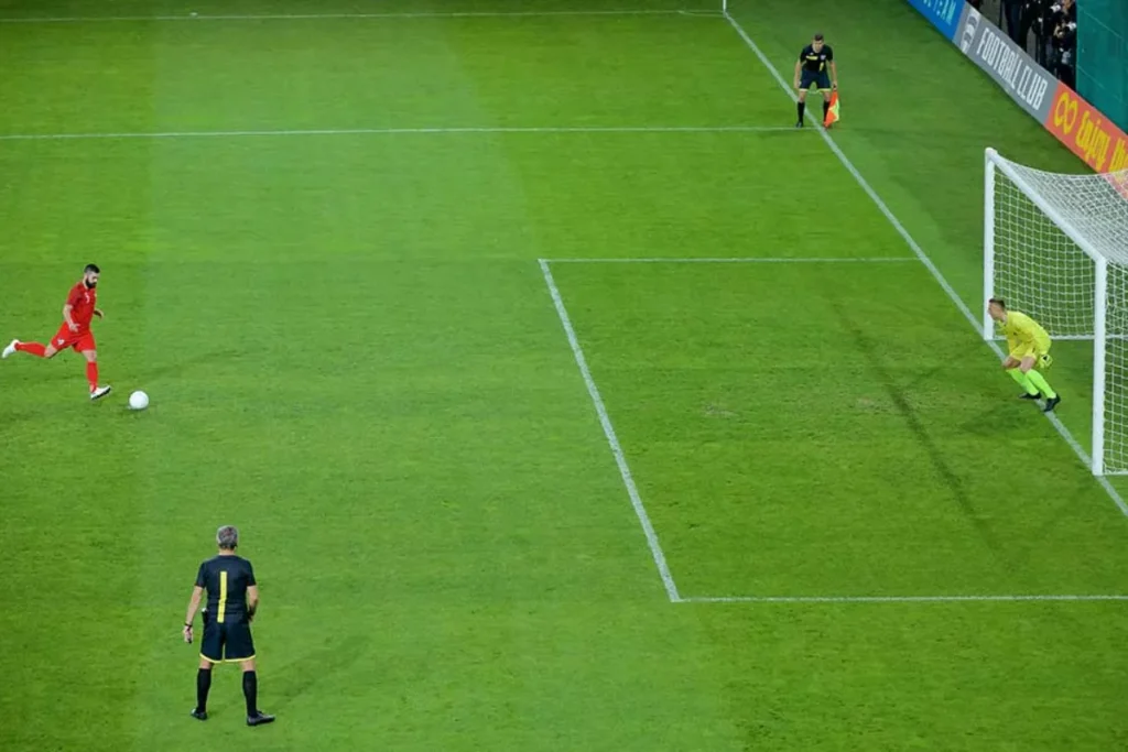 點球是球隊得分最棒的方式，不過也會出現踢飛會被擋下的情形