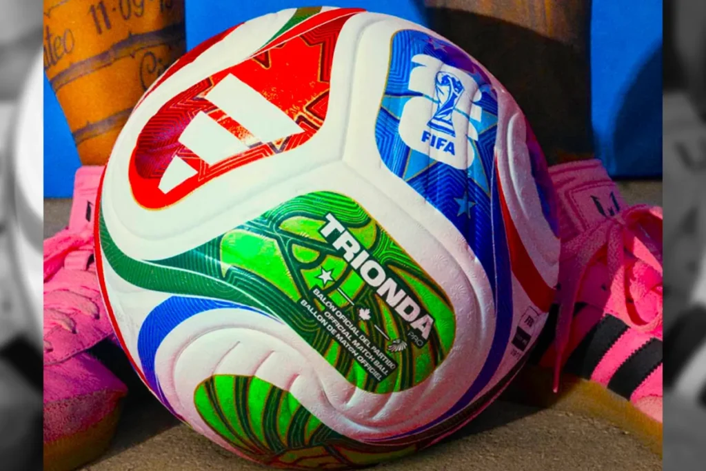 TRIONDA是愛迪達 Aadidas 為 2026 世界盃設計的官方比賽用球。