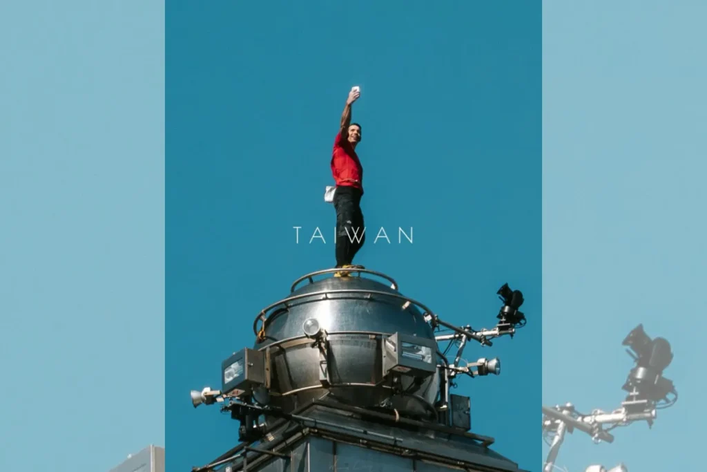 艾力克斯・霍諾德笑說當然是搭電梯下 101